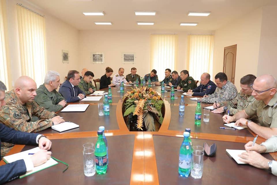 Հանրապետության օրվա շքերթում ներկայացվել են նաև հայկական ռազմական տեխնոլոգիաներ